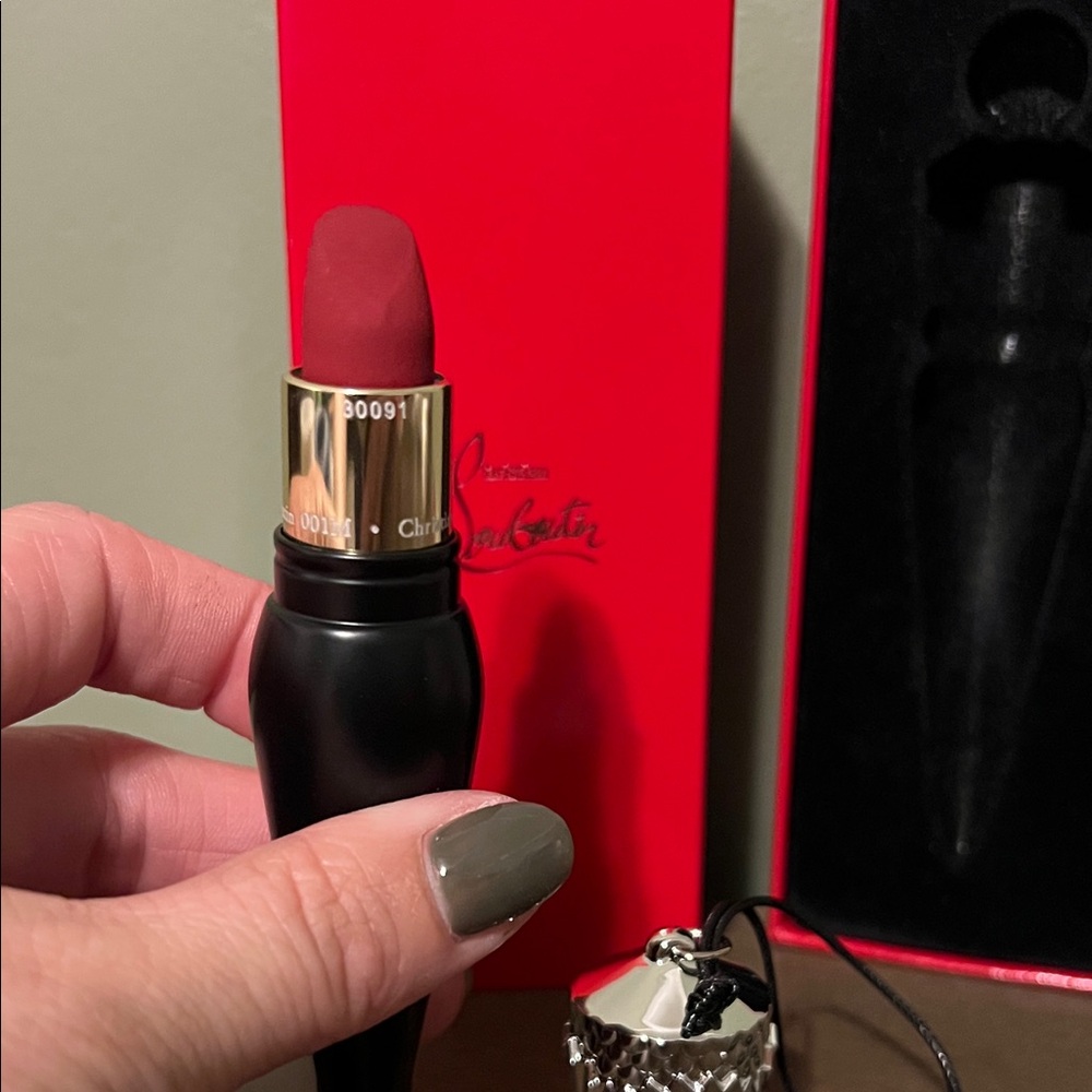 Christian Louboutin Velvet Matte Lipstick - Rouge Louboutin 001M